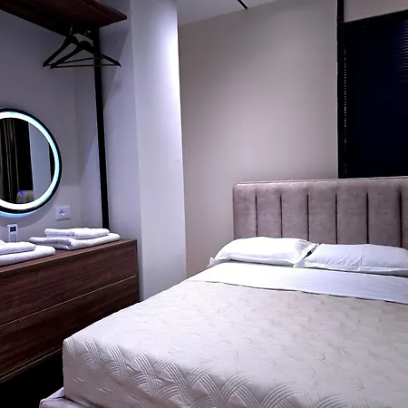 Blloku Living * Тирана